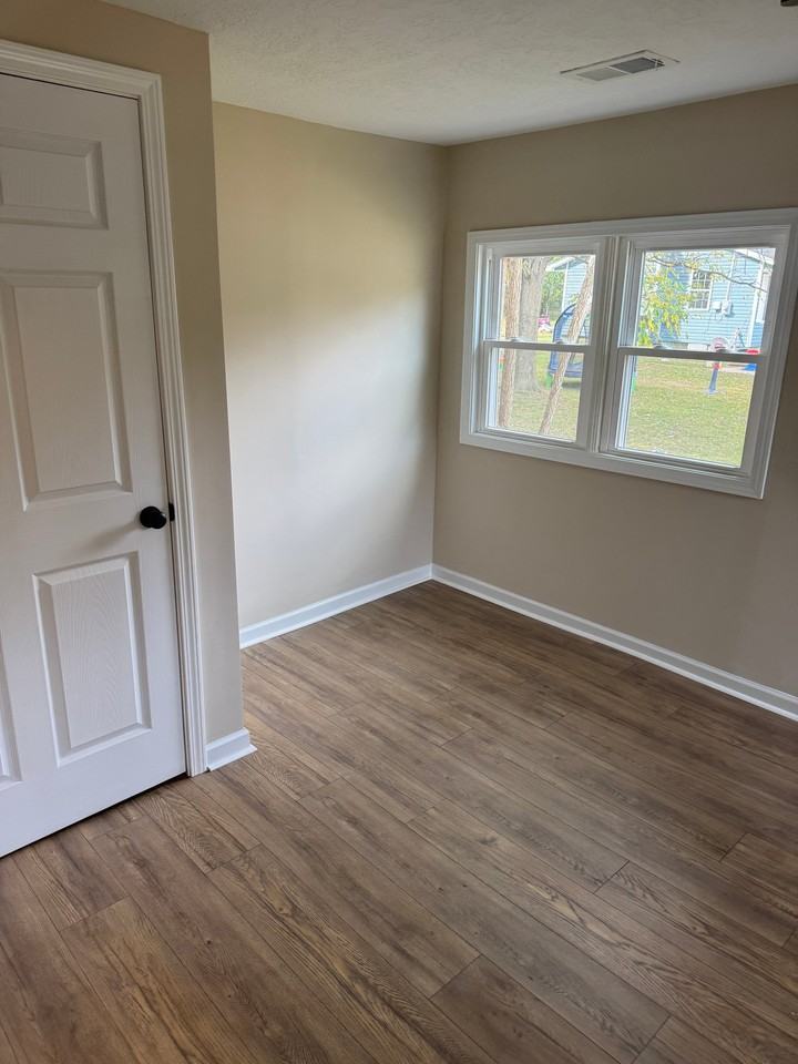 1841 Harris St - Photo 6 of 18
