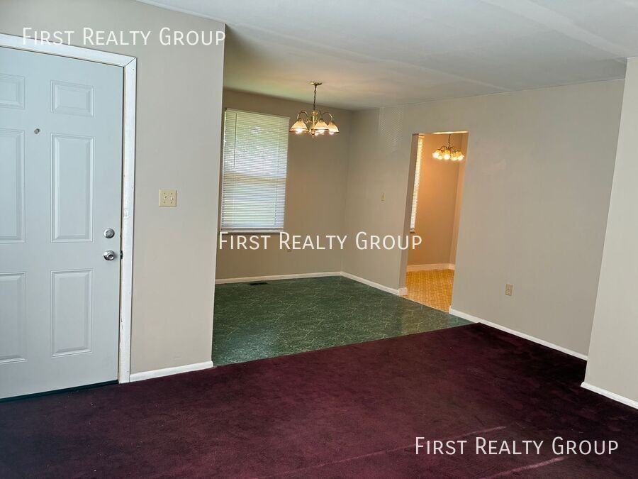 2322 Koehler Ave - Photo 5 of 15