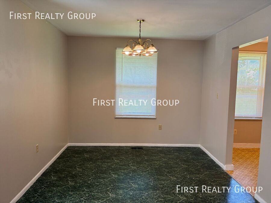 2322 Koehler Ave - Photo 6 of 15