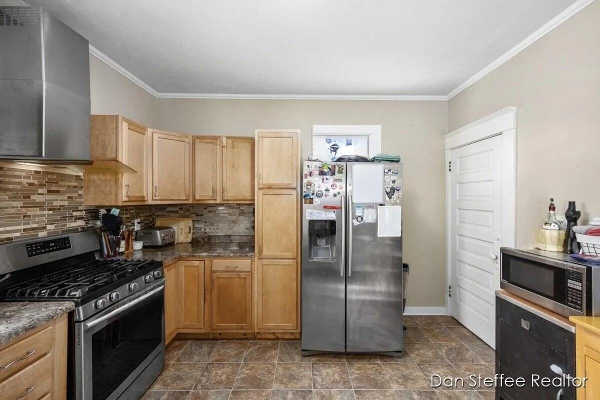 314 Palmer St Ne - Photo 3 of 11