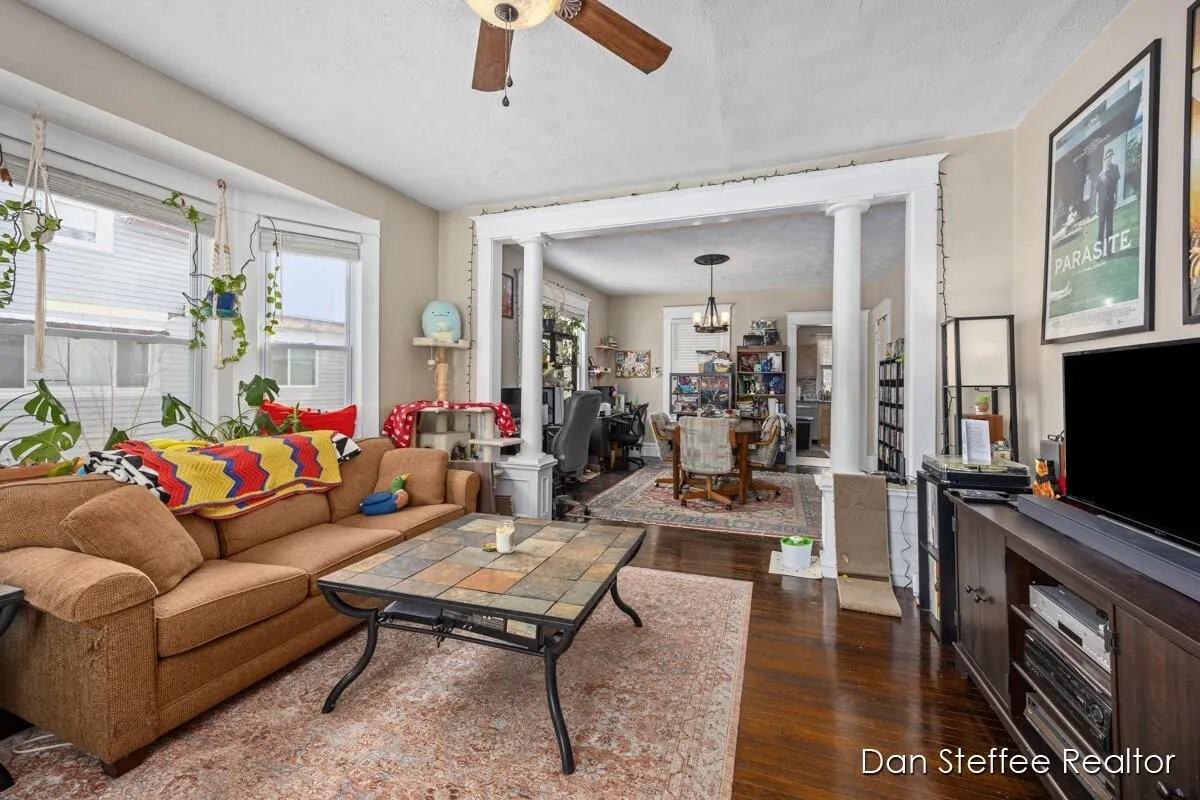 314 Palmer St Ne - Photo 5 of 11