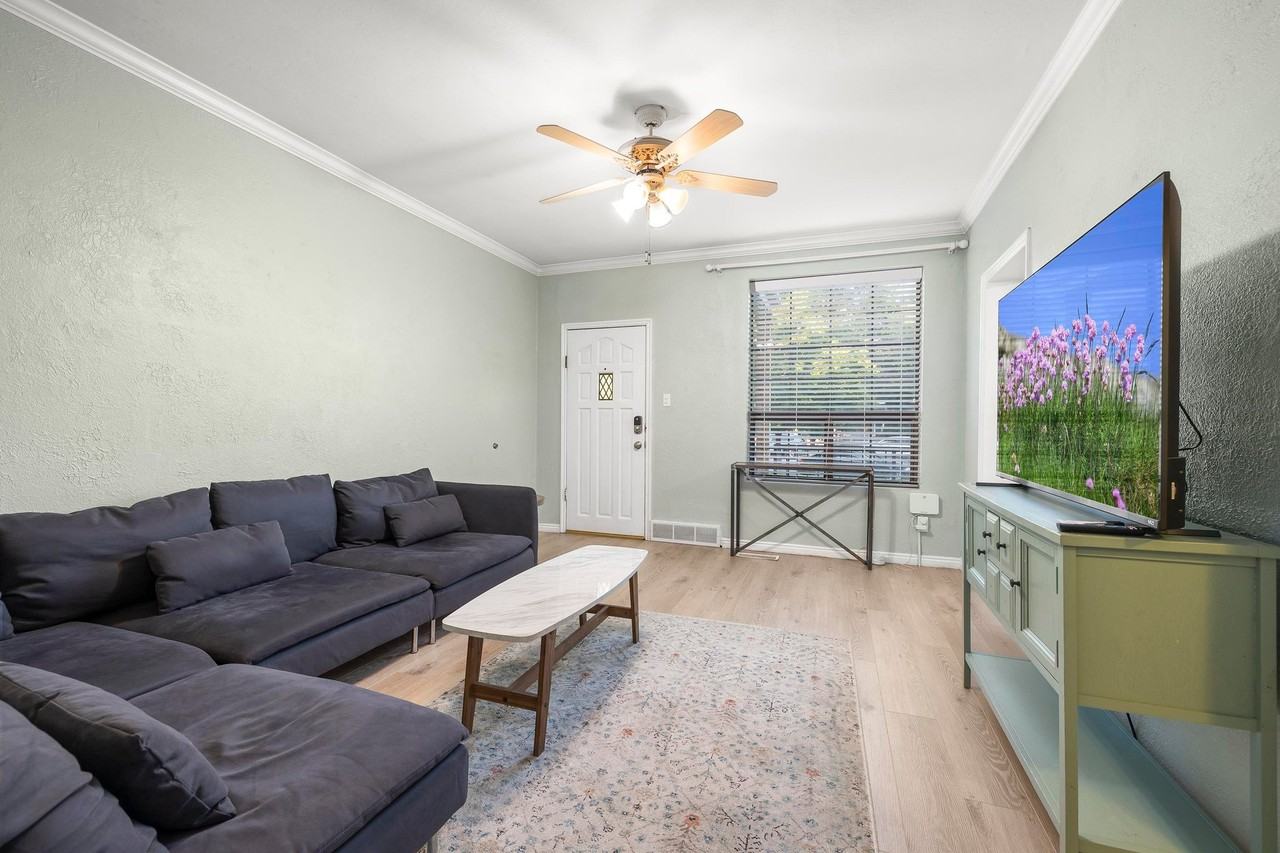 182 E St #2 - Photo 4 of 17