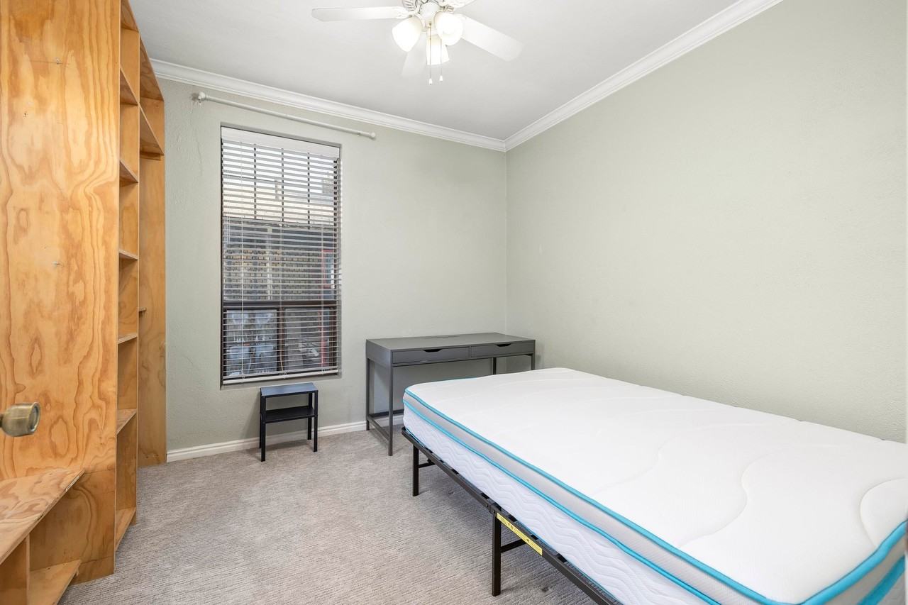 182 E St #2 - Photo 7 of 17