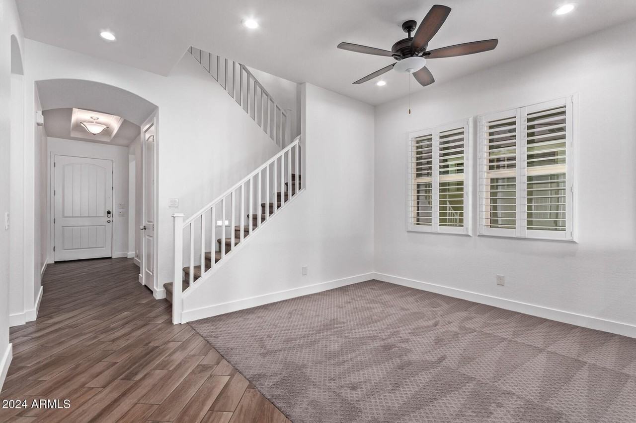 3056 E Appaloosa Rd - Photo 4 of 33