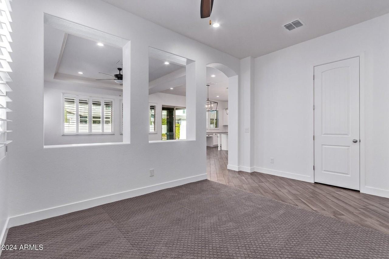 3056 E Appaloosa Rd - Photo 5 of 33