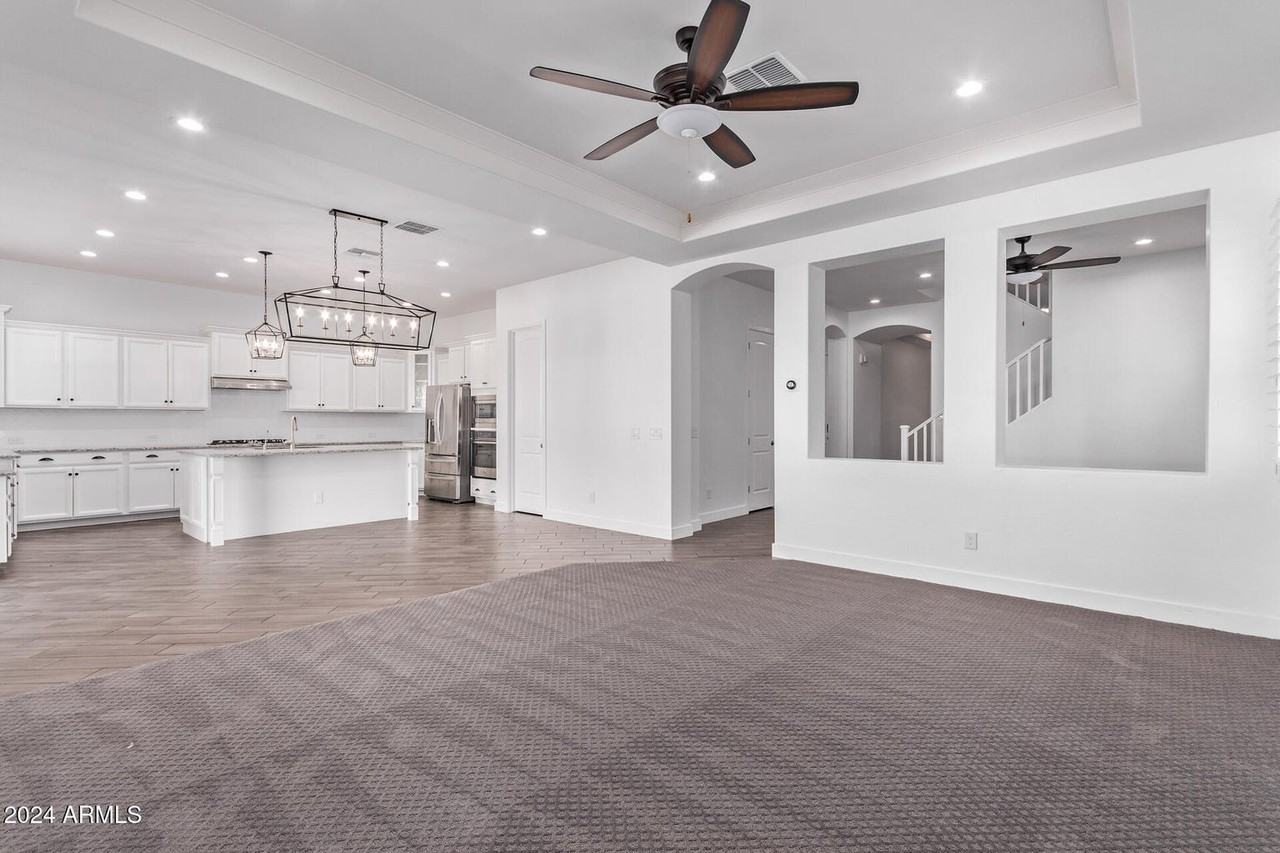 3056 E Appaloosa Rd - Photo 6 of 33