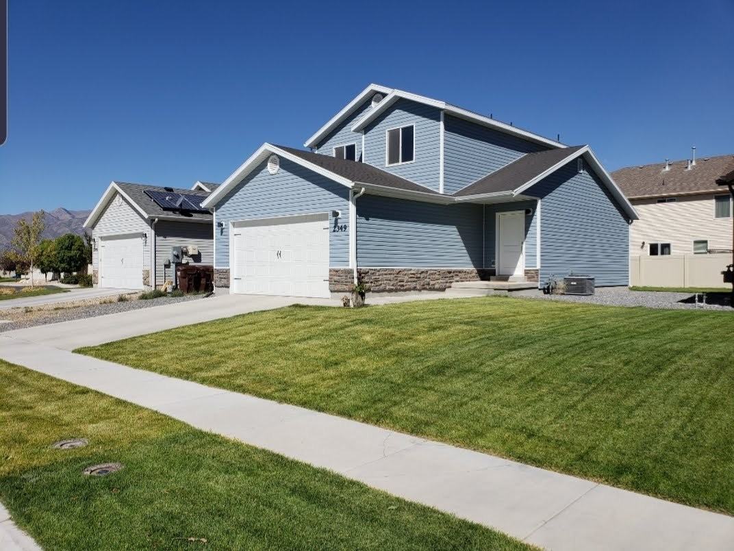 2349 E Jim Bridger Dr