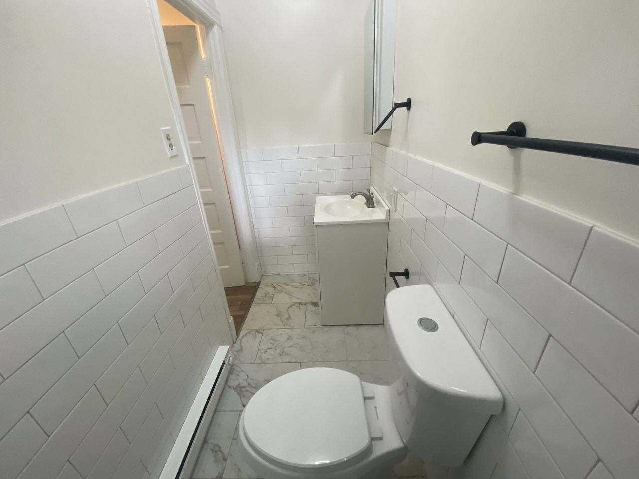 28 Pulaski St #3 - Photo 5 of 10