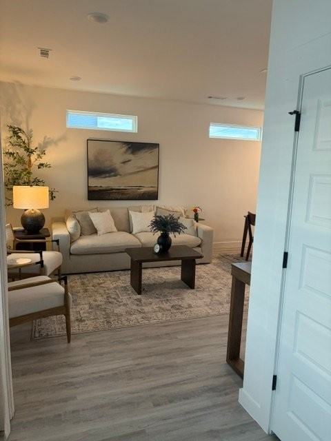 501 Discovery Ave - Photo 3 of 17
