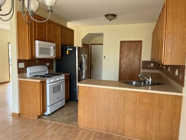 478 Brookside Dr - Photo 3 of 11
