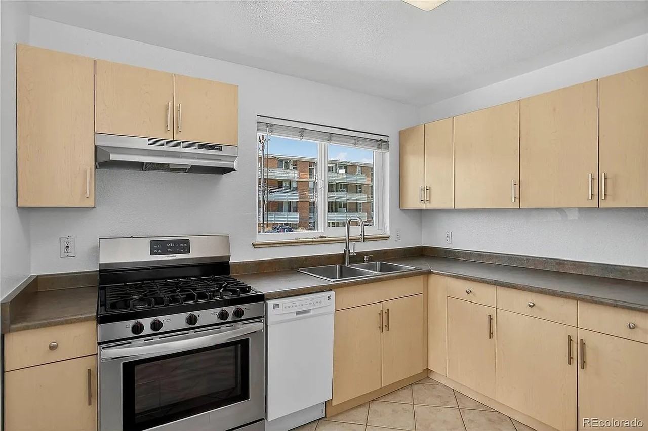 2527 S University Blvd #2527 - Photo 2 of 7