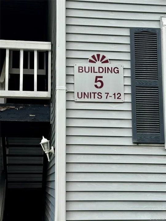 5 Lexington Hl #7 - Photo 2 of 18
