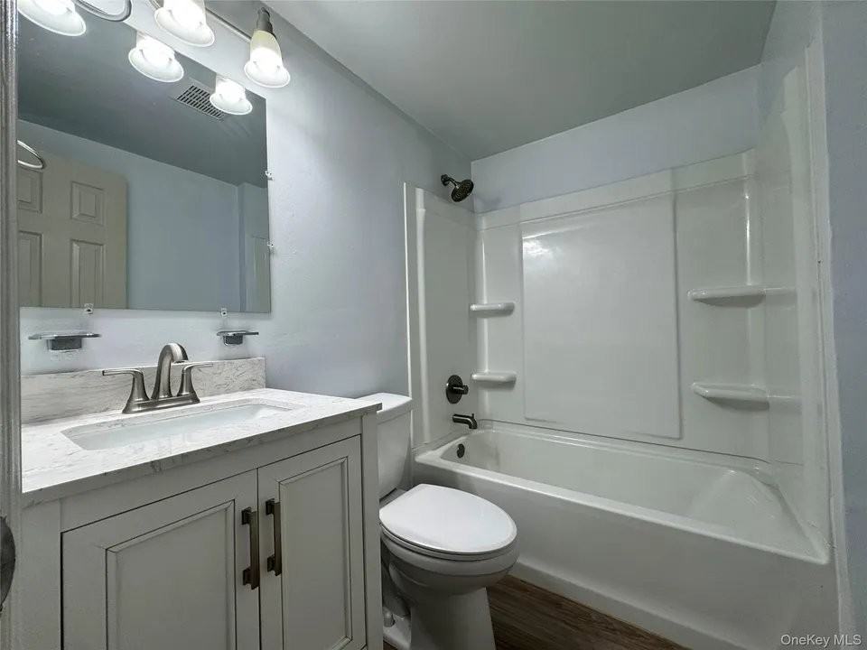 5 Lexington Hl #7 - Photo 6 of 18