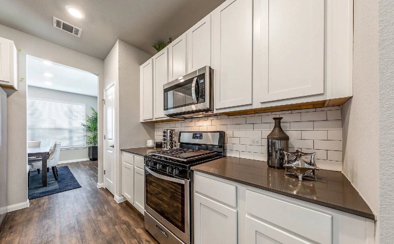 225 San Gabriel River Rd - Photo 4 of 9