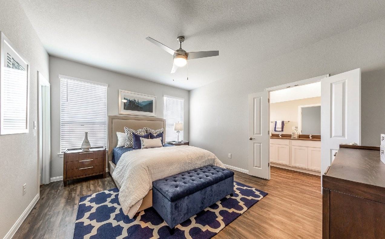 225 San Gabriel River Rd - Photo 6 of 9