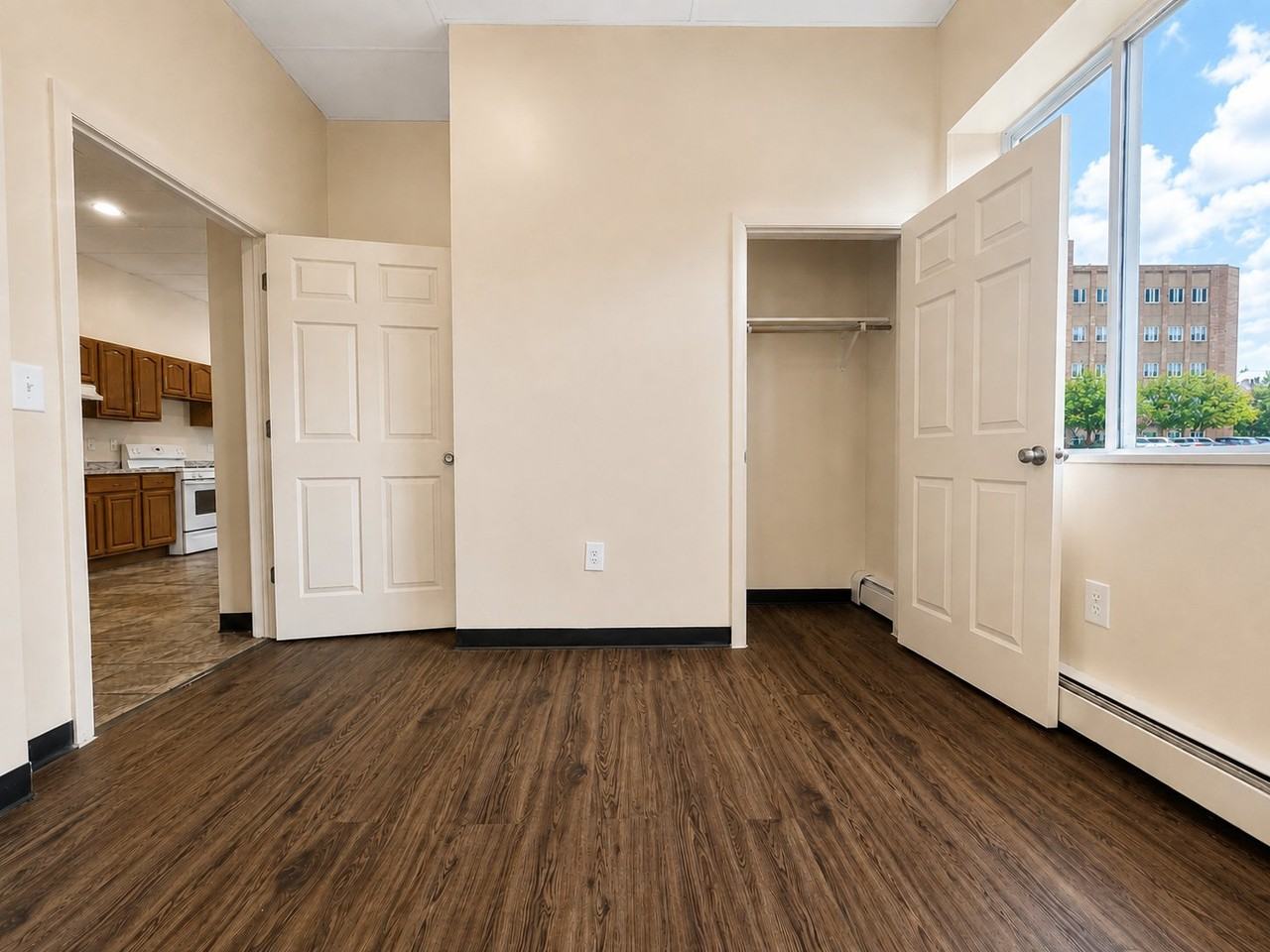 71 Catlin St #L20 - Photo 4 of 16