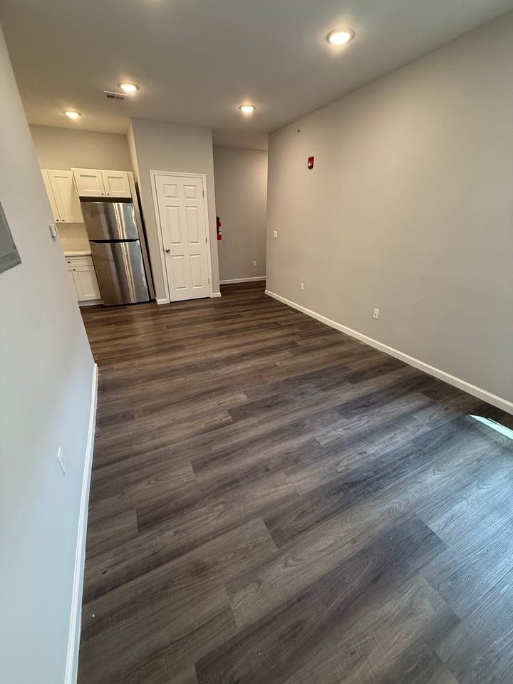 67 Market St #303 - Photo 4 of 12