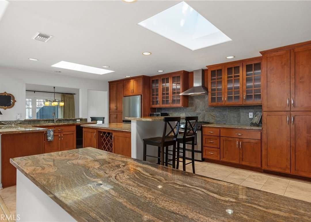 24851 Woodside Ln - Photo 4 of 15