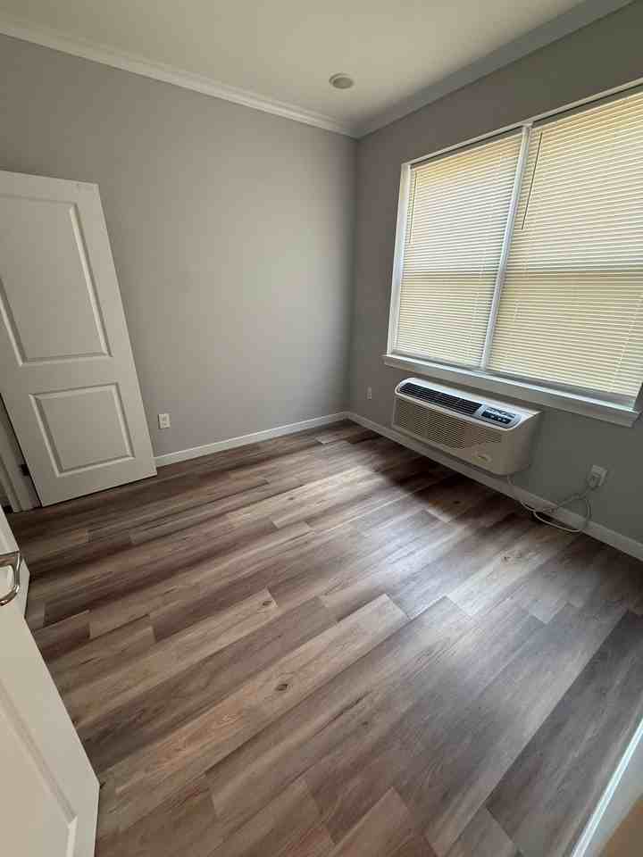 54 Pearl St #204 - Photo 6 of 11