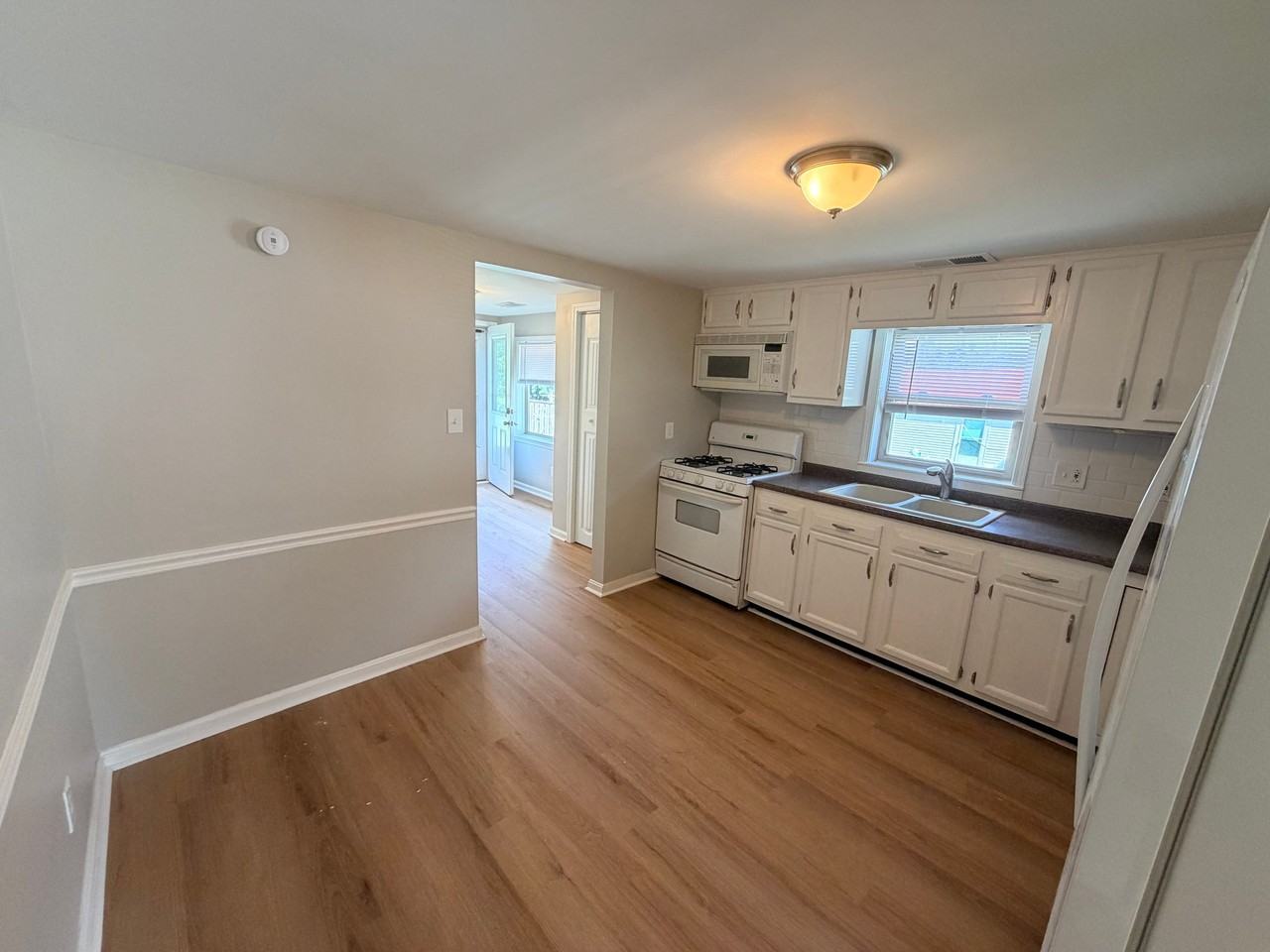241 Kahl Ct - Photo 3 of 20