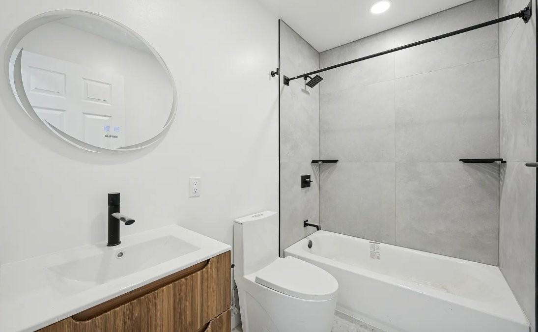 51 N Farson St - Photo 3 of 10