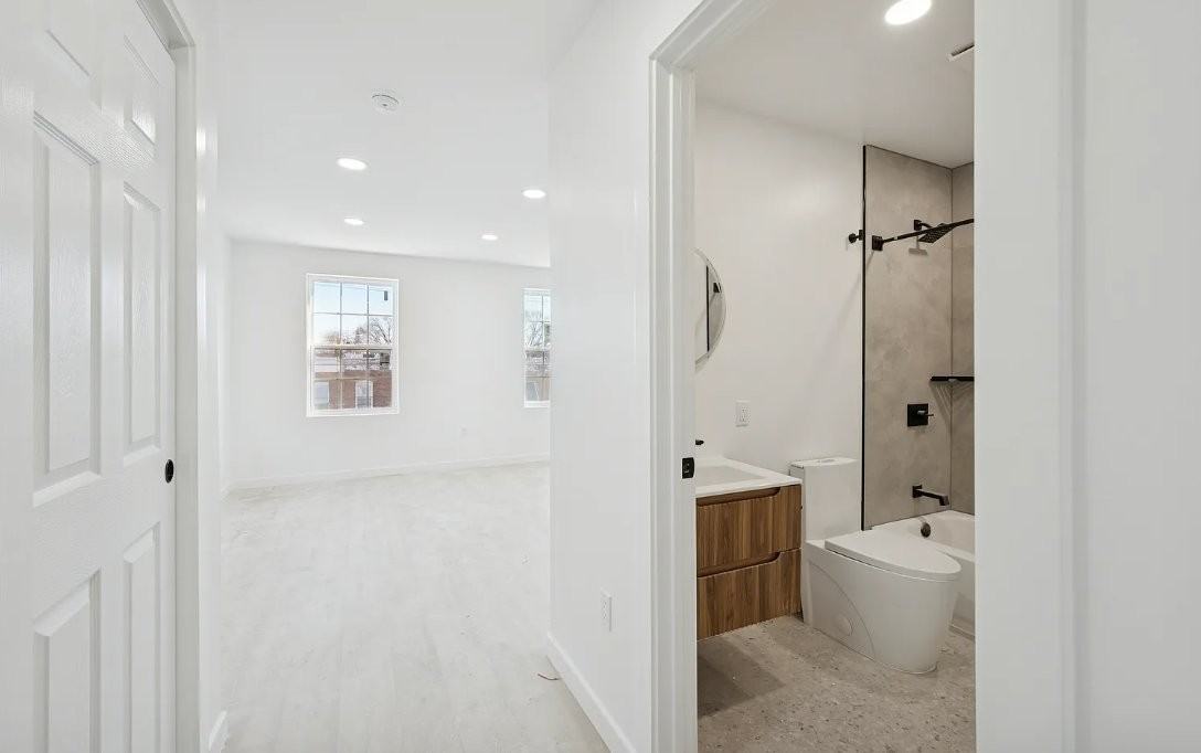 51 N Farson St - Photo 5 of 10