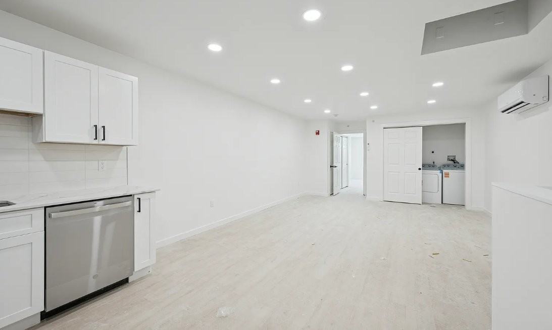 51 N Farson St - Photo 7 of 10