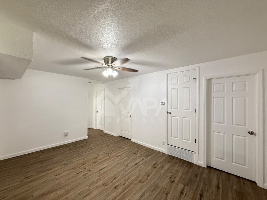 1026 Flanders Ave - Photo 6 of 16