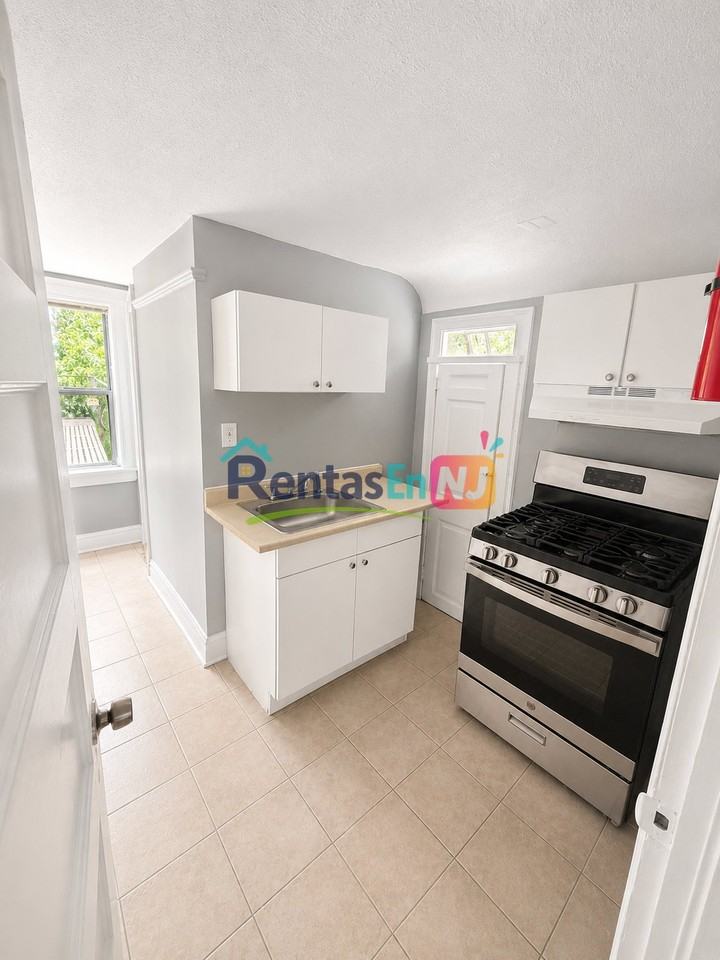 110 Brookside Ave #3 - Photo 3 of 5