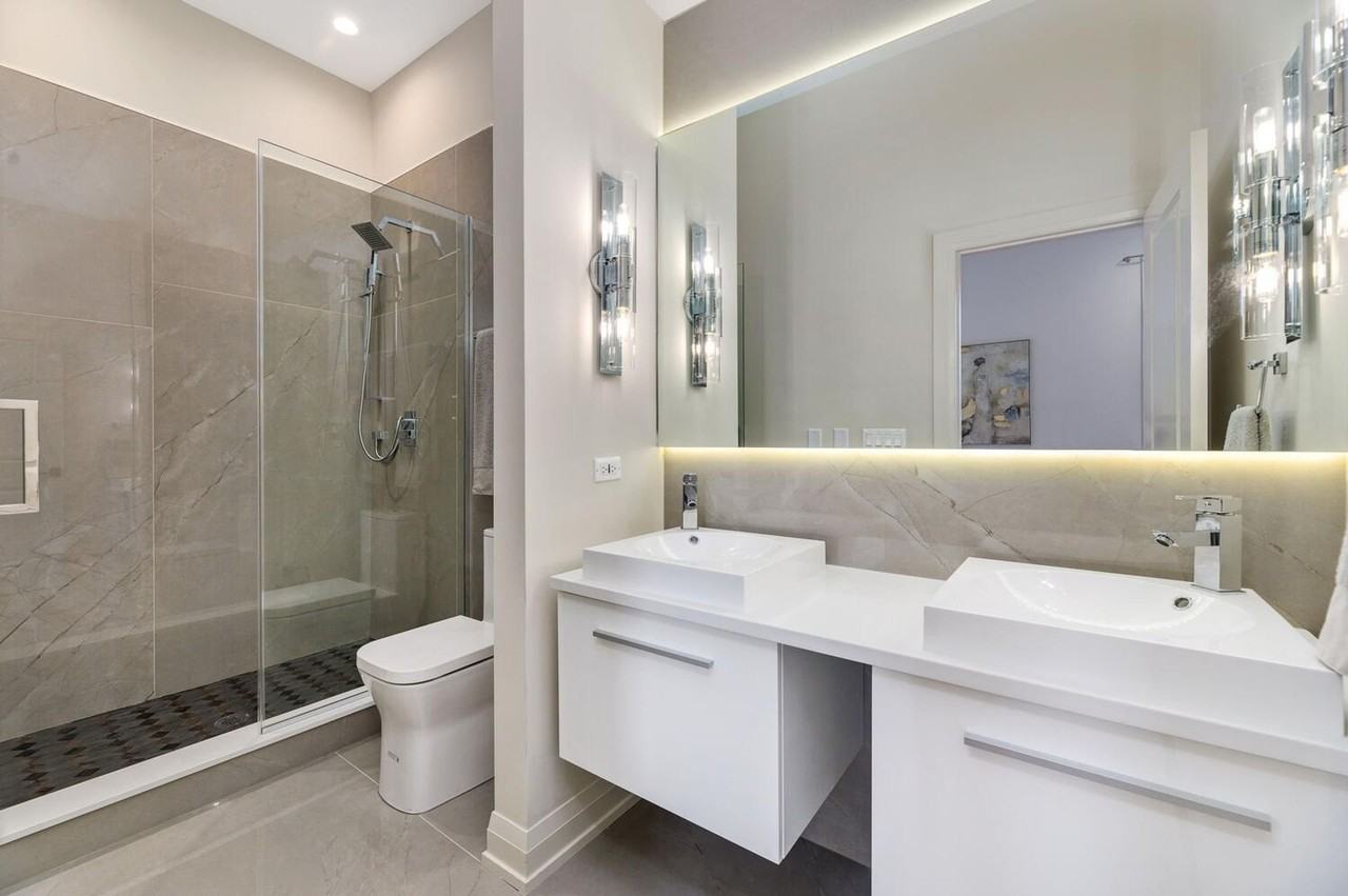 2345 W Morse Ave - Photo 4 of 13