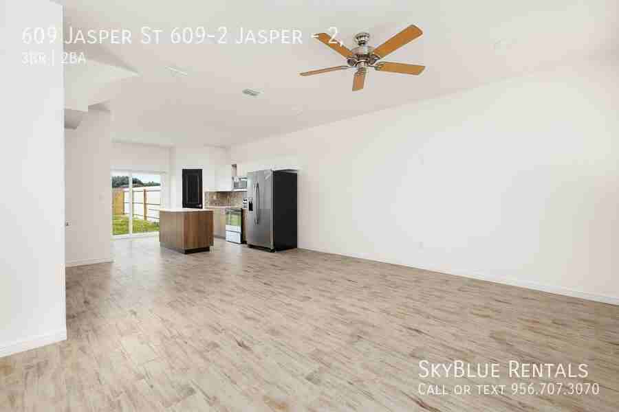 609 Jasper St #2 - Photo 4 of 15