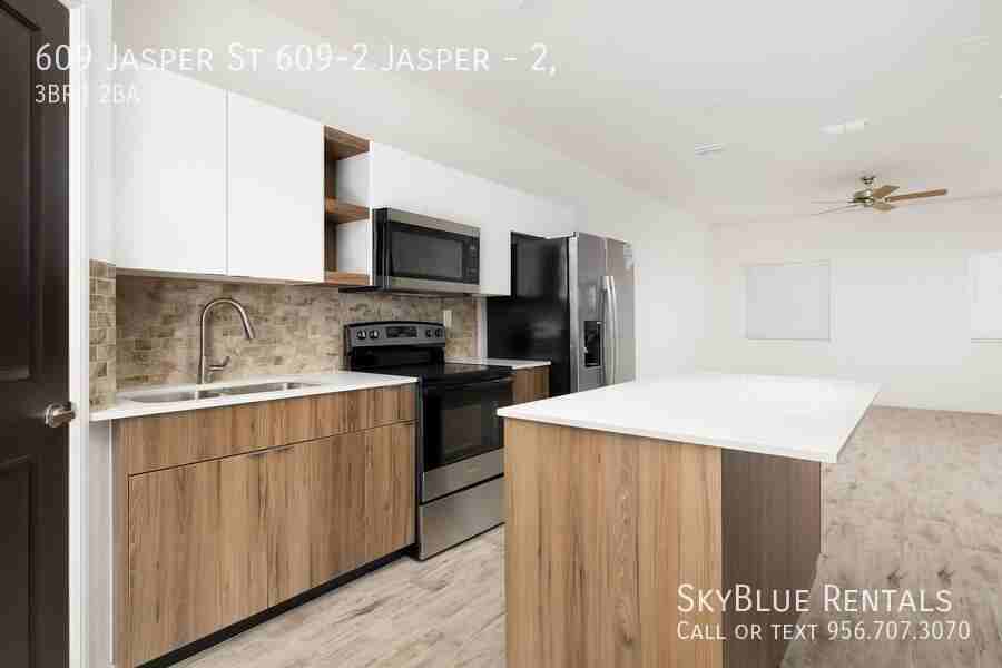 609 Jasper St #2 - Photo 5 of 15