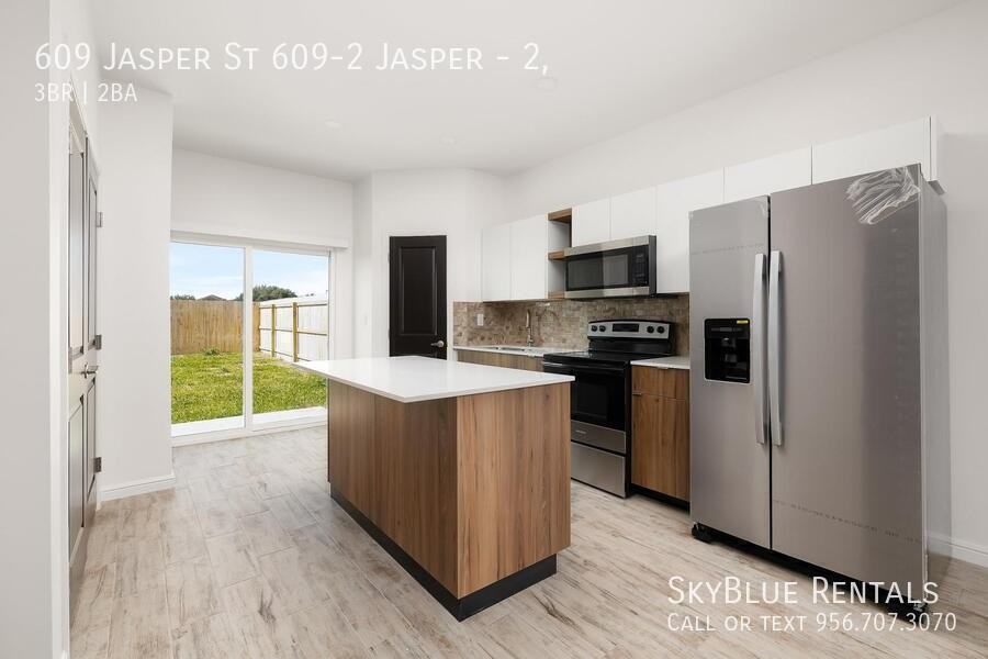 609 Jasper St #2 - Photo 6 of 15