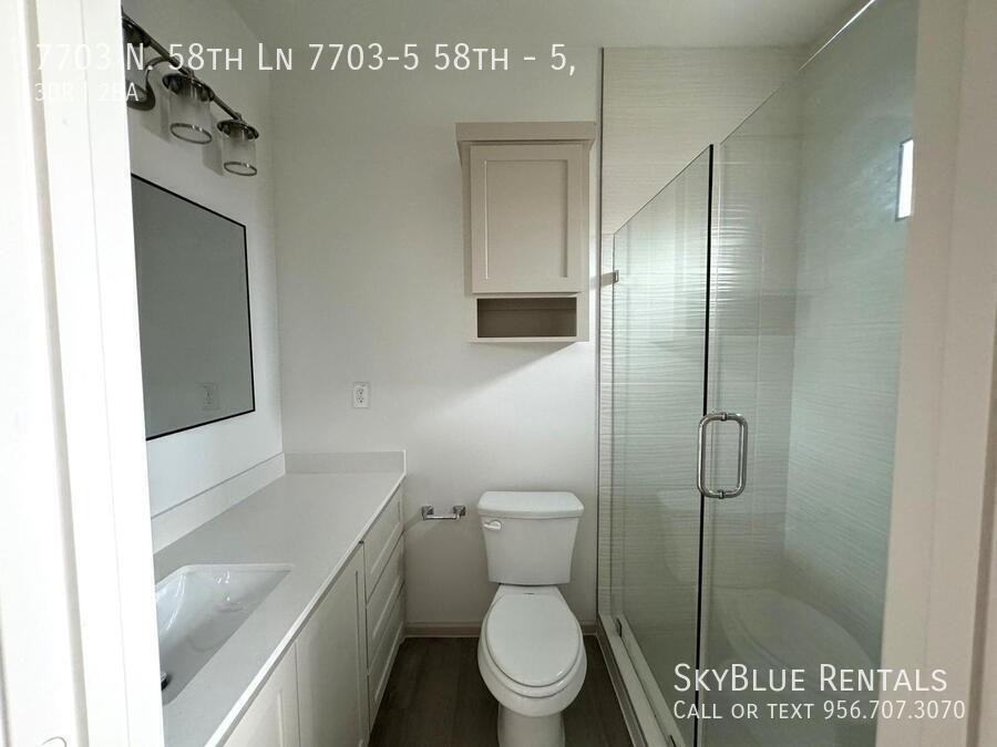 7703 N. 58th Ln 7703-5 58th #5 - Photo 4 of 10