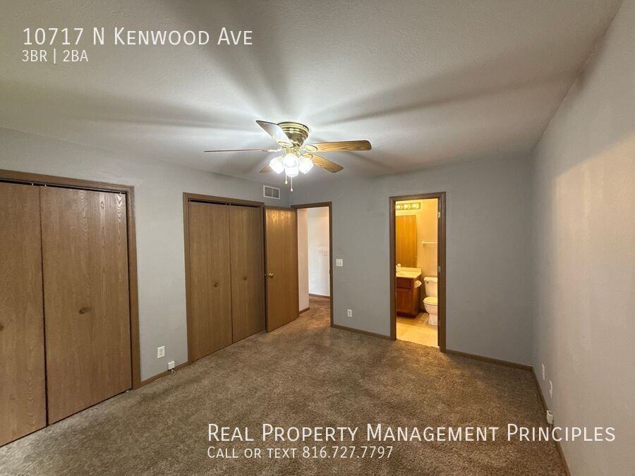 10717 N Kenwood Ave - Photo 7 of 15