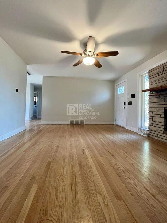 125 Beryl Way - Photo 4 of 27