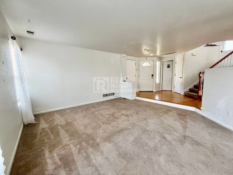 20300 E 40th Ave - Photo 5 of 8