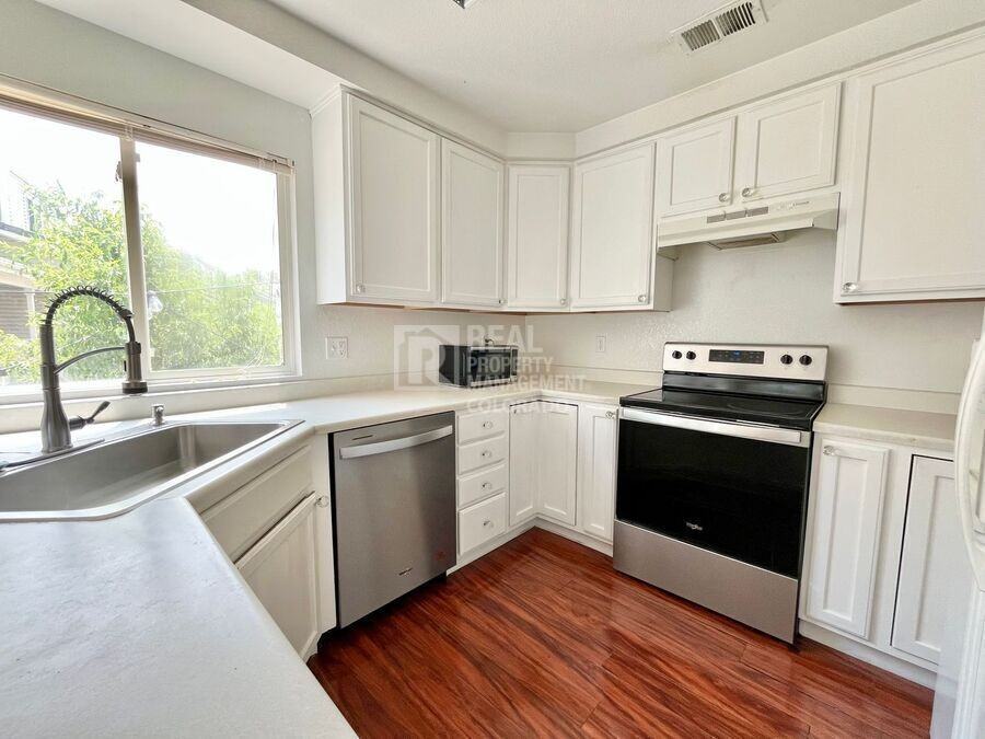 20300 E 40th Ave - Photo 6 of 8