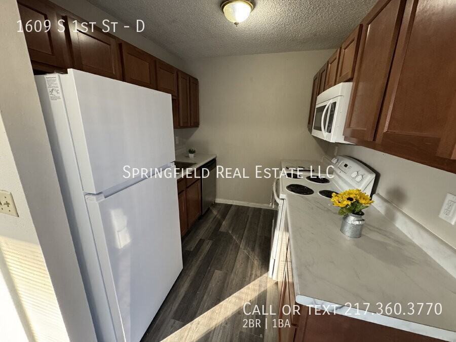 1609 S 1st St #D - Photo 4 of 16
