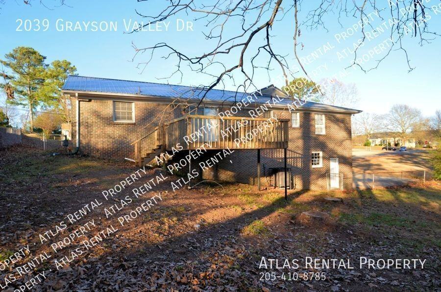 2039 Grayson Valley Dr - Photo 3 of 14