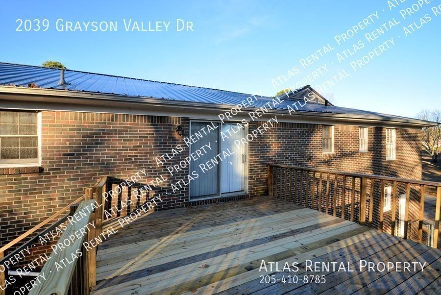 2039 Grayson Valley Dr - Photo 4 of 14