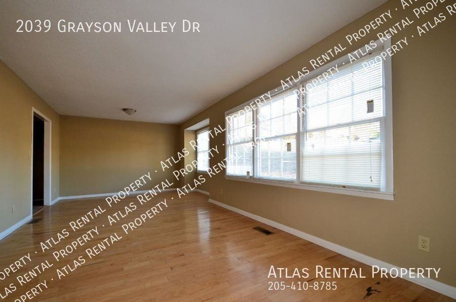 2039 Grayson Valley Dr - Photo 5 of 14