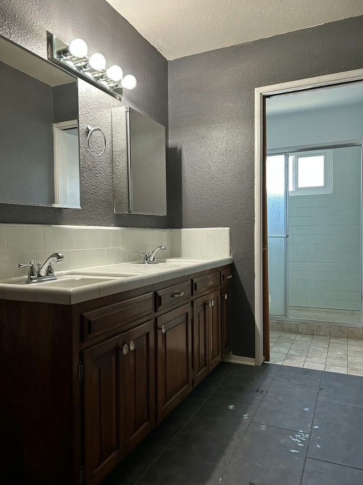 120 West Magnolia Avenue - Photo 5 of 13