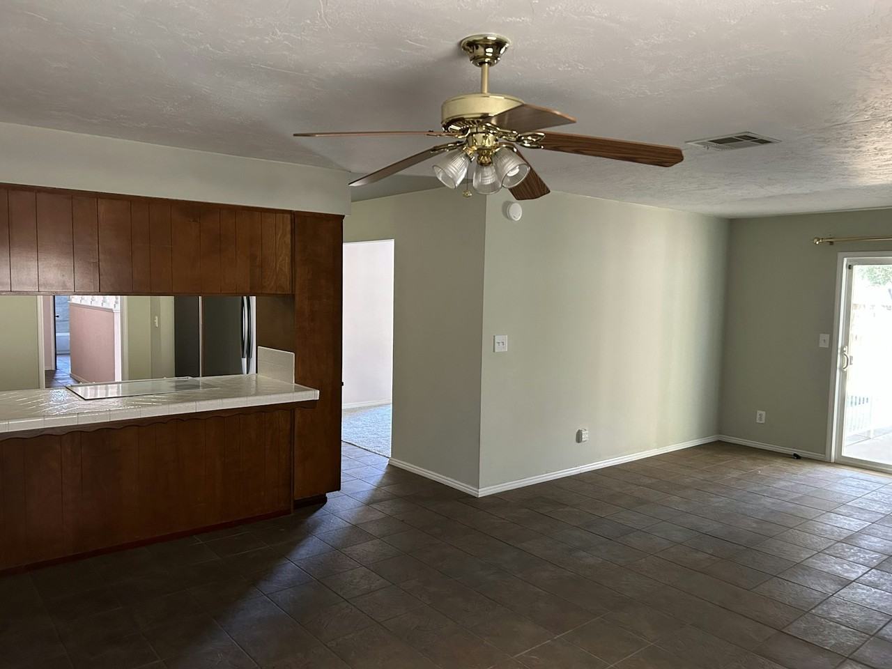 120 West Magnolia Avenue - Photo 2 of 13