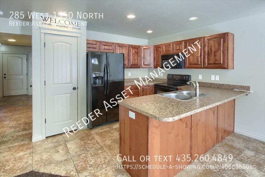 285 W 1950 N - Photo 7 of 20