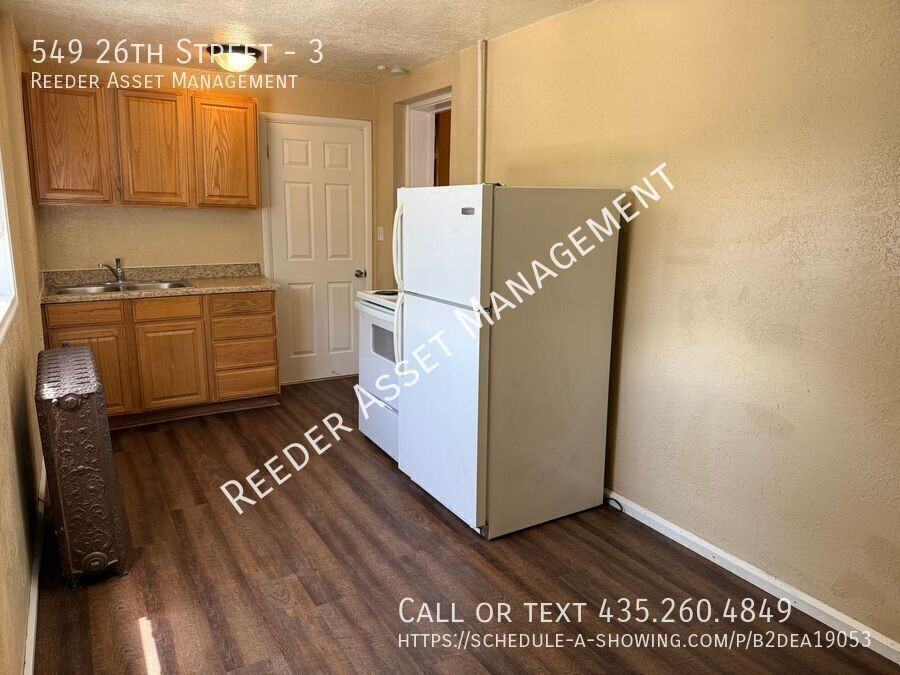 549 26th St #3 - Photo 5 of 14