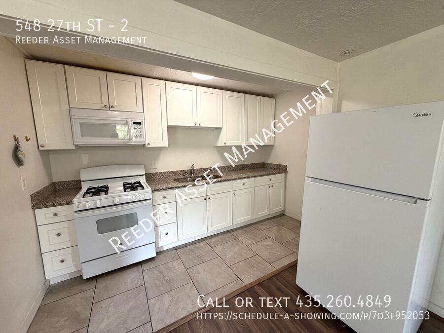 548 27th St #2 - Photo 3 of 5