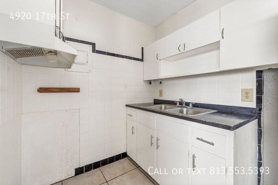 4920 17th St - Photo 7 of 36
