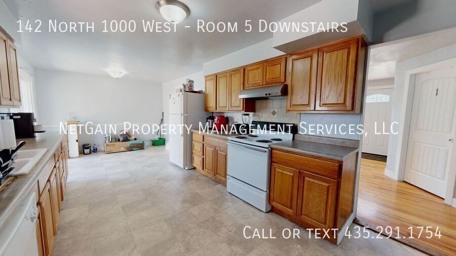 142 N 1000 W - Photo 4 of 23