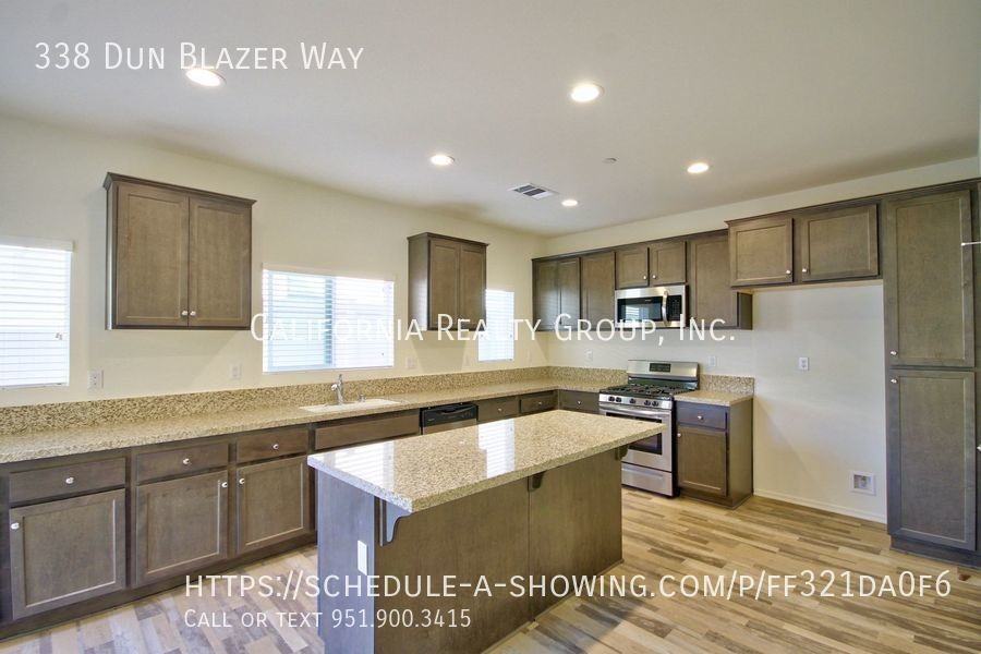 338 Dun Blazer Way - Photo 5 of 28
